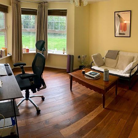 Peaceful Garden View Apt. Close To Central Londen Buitenkant foto